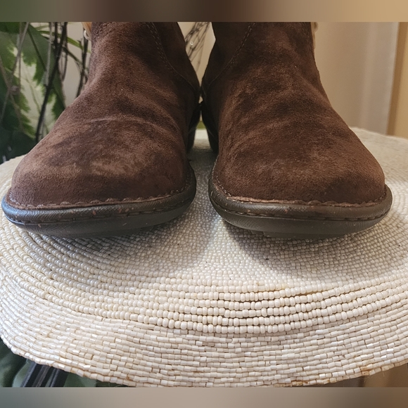 UGG Australia Kona Toggle Winter Boots Womens Size 8  Brown Suede Leather. - Picture 8 of 8